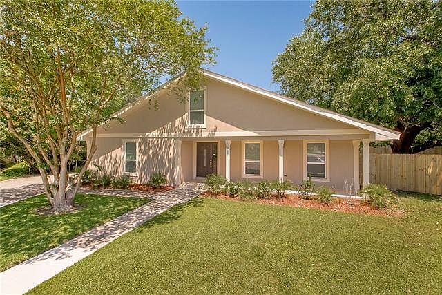 1st image of 327 Ormond Oaks Dr
