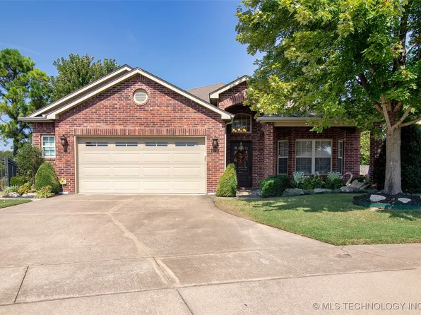 10731 Masters Cir, Jenks, OK 74037