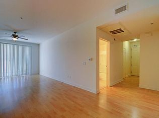 14611 Vincennes St #320, Panorama City, CA 91402