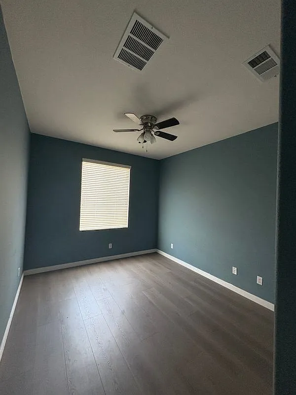 4 bed, 3.0 bath, 2209 sqft, $1,250 — Photo 4