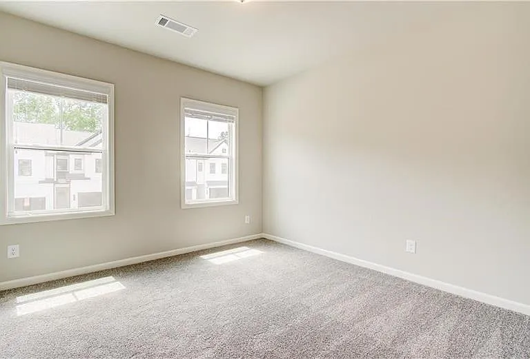 4654 Cypress Landing Way — Photo 13