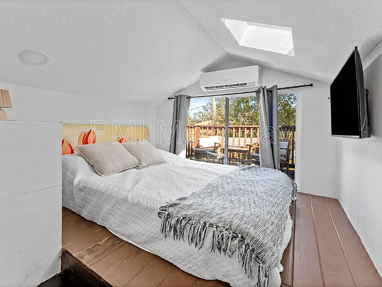 8505 N Lamar St #C — Photo 3