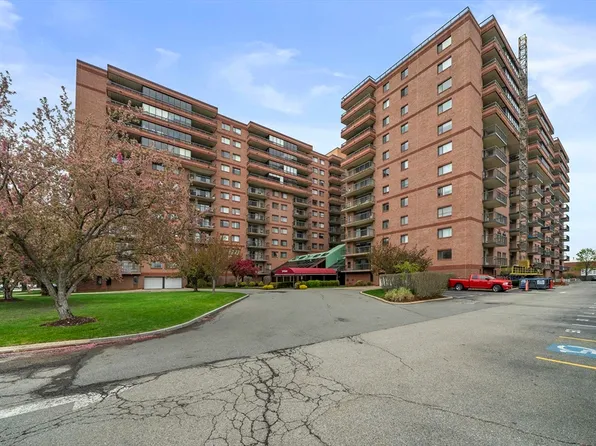 3920 Mystic Valley Pkwy Unit I-708, Medford, MA 02155