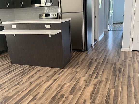 2nd image of 2221 29th St Floor 2
