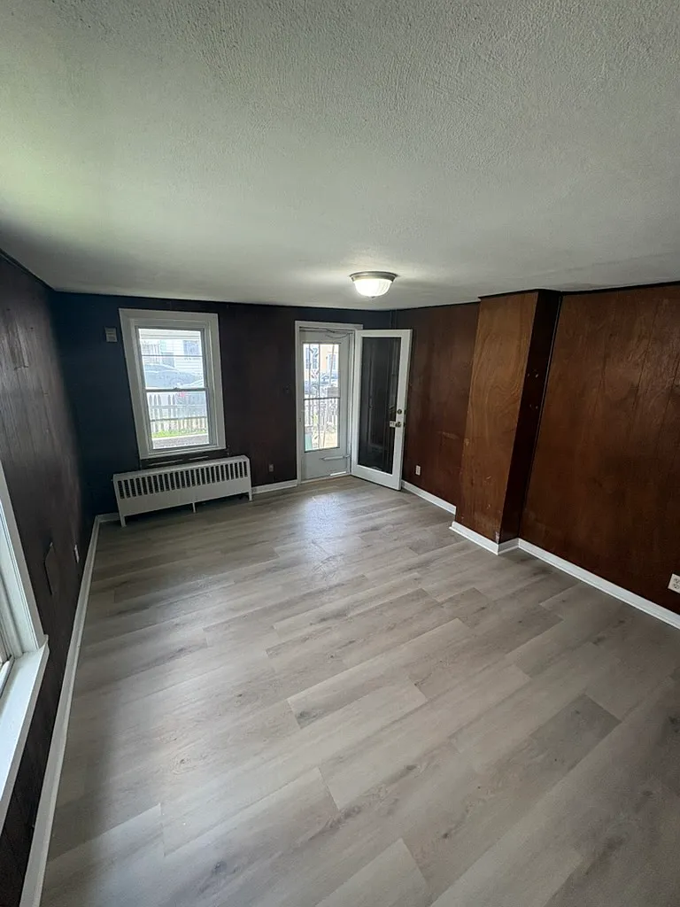 2 bed, 1.5 bath, 756 sqft, $1,400 — Photo 2