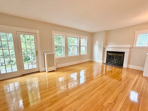 203 Maplewood St #2 Photo 1