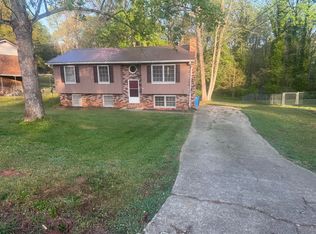 29 Leigh St, Commerce, GA 30529