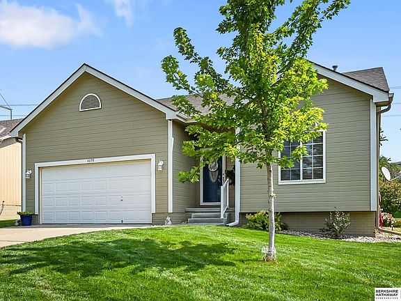 3rd image of 4855 S 189th Cir