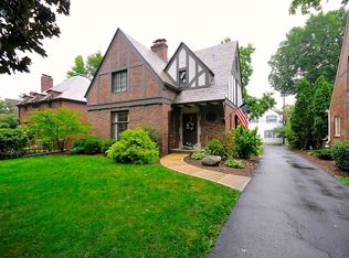 5207 N Illinois St, Indianapolis, IN