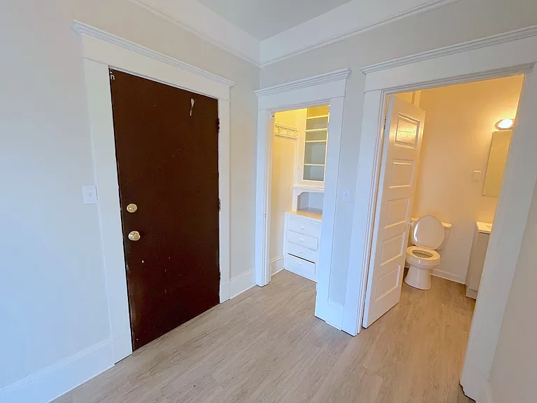 1722 N 45th St #6 — Photo 7