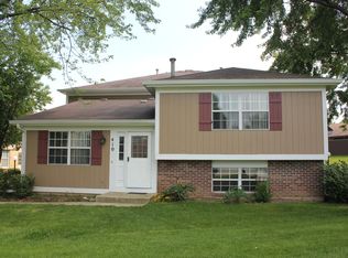 410 Ashwood Ct, Vernon Hills, IL