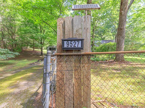 4th image of 9527 E Brainerd Rd