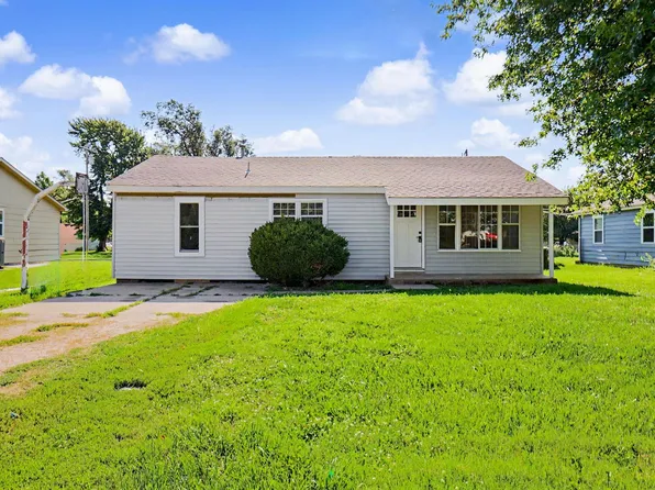 104 Jackson Ave, Sedgwick, KS 67135