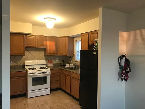 2 bed, 950 sqft, $1,600 — Photo 1