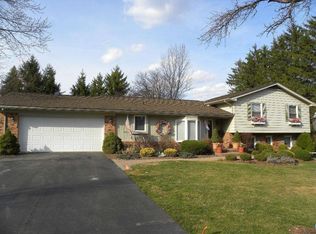 1608 Mark Hopkins Rd, Bloomfield Hills, MI 48302