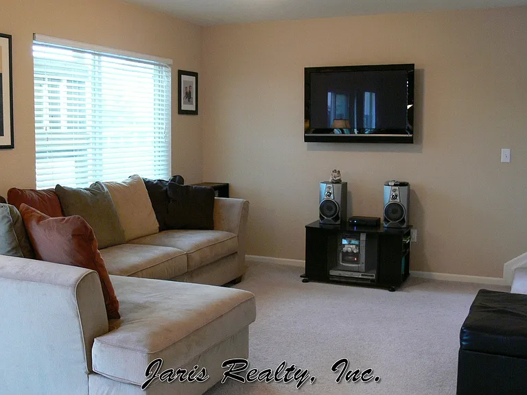 2270 Morningview Ln — Photo 8