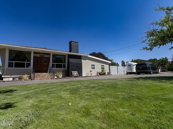 3rd image of 5095 Kluncy Canyon Rd