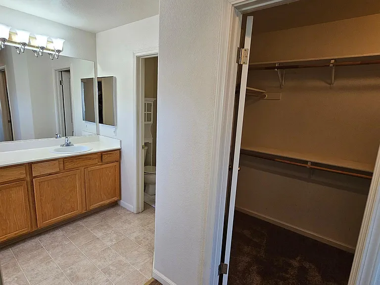 624 Aiello St — Photo 29