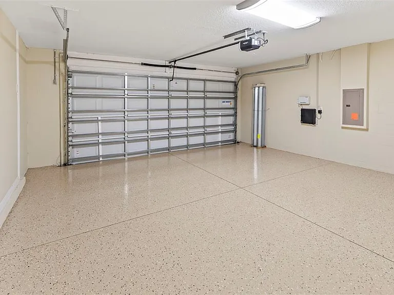 10633 Standing Stone Dr — Photo 11