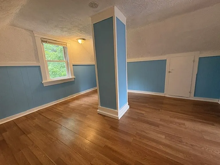 325 Para Ave — Photo 6