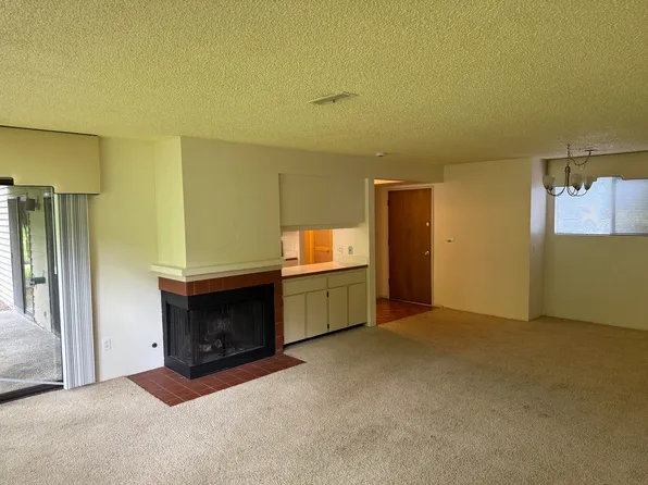 1103 Bellefield Park Ln, Bellevue, WA 98004
