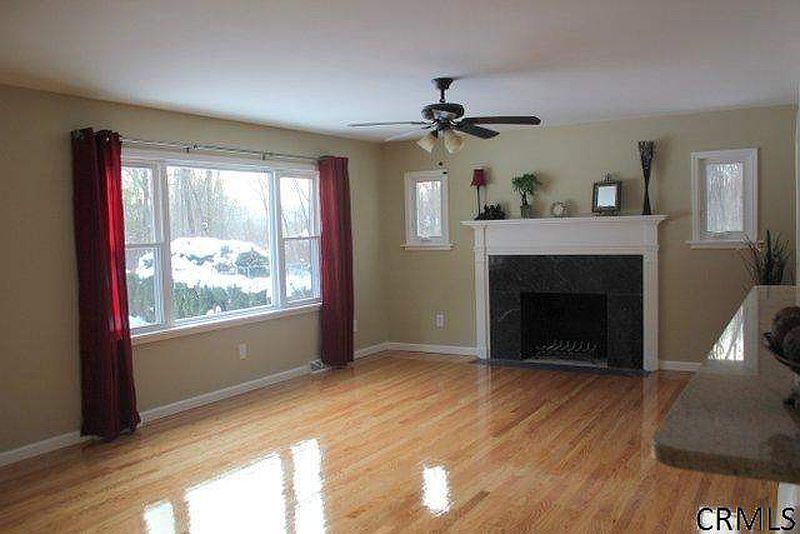2nd image of 200 FOSTER Lane