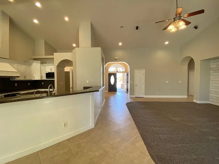 3611 Oakleaf Ave — Photo 11