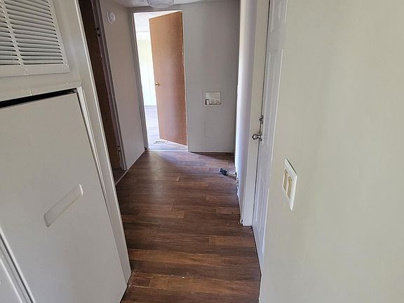 3rd image of 200 Brackett Ln