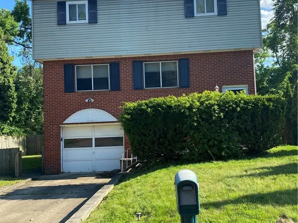 247 Golden Gate Dr, Verona, PA 15147