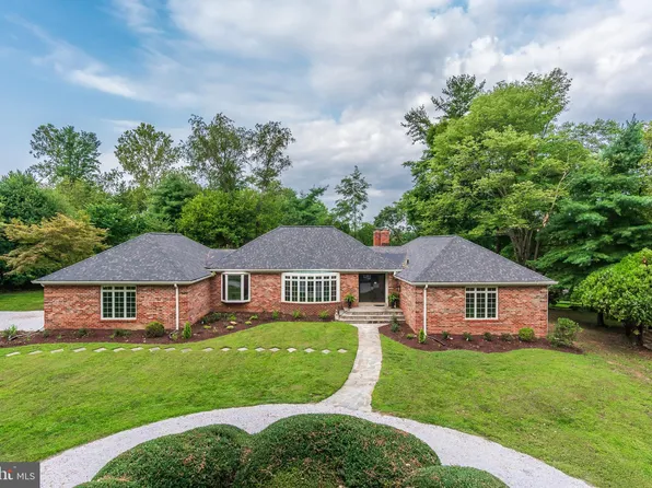 21708 Glendalough Rd, Gaithersburg, MD 20882