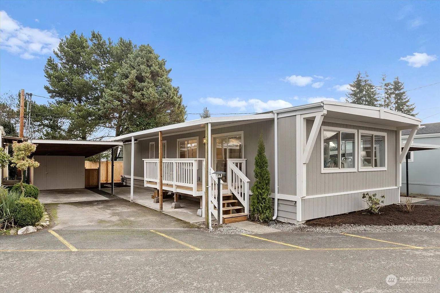 14322 Admiralty Way #75 photo 1