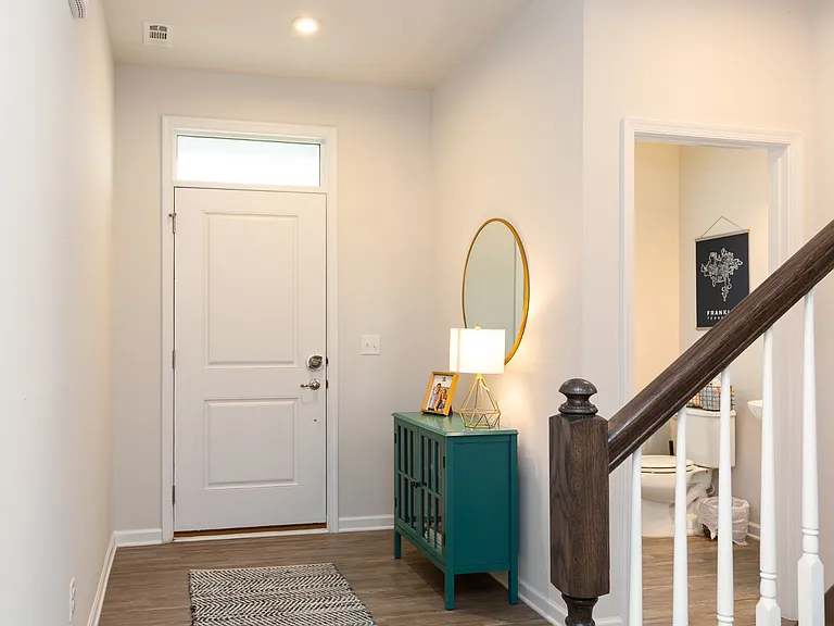 2106 Morton Dr — Photo 4