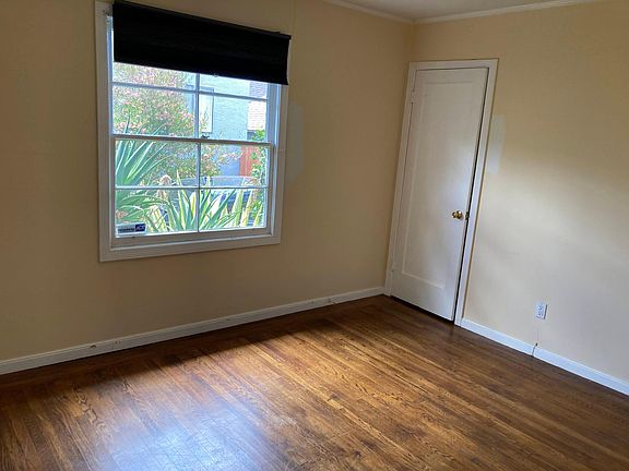 4th image of 6233 Laird Ave