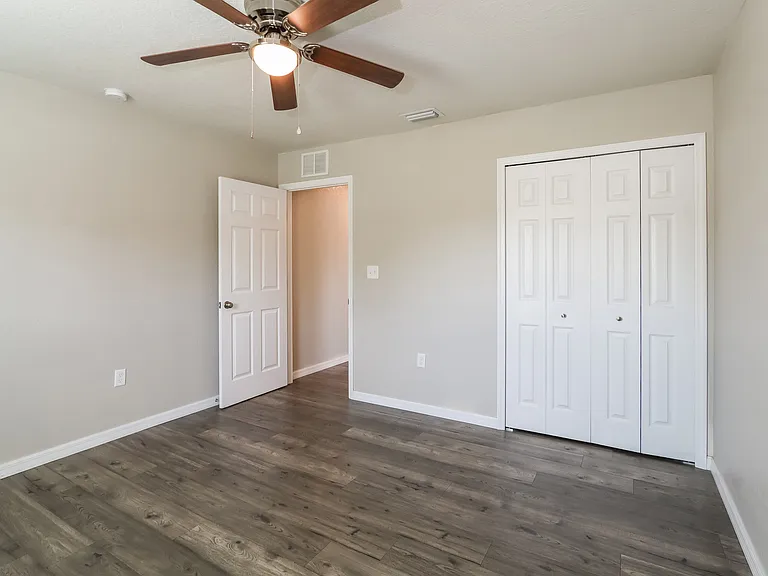 13716 Coronado Dr — Photo 11