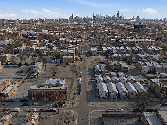4th image of 3858 W Ohio St