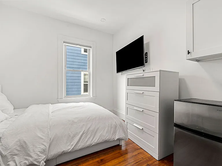 21 Sudan St #2 — Photo 4