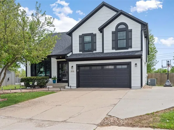 29109 W 186th St, Gardner, KS 66030