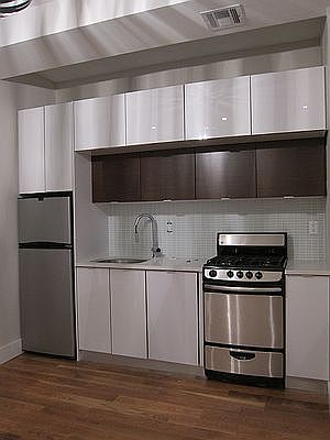 4th image of 64 Saint James Pl #3F