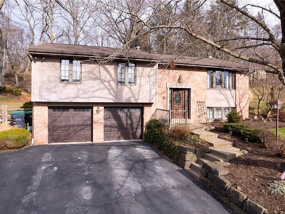 1st image of 295 Twin Oaks Dr