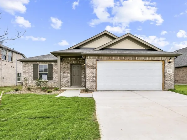 9025 Flying Eagle Ln, Fort Worth, TX 76131