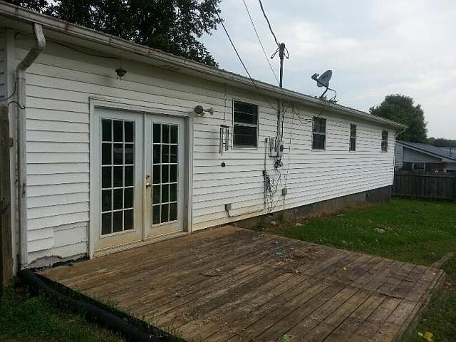 1st image of 527 Toomey Ln