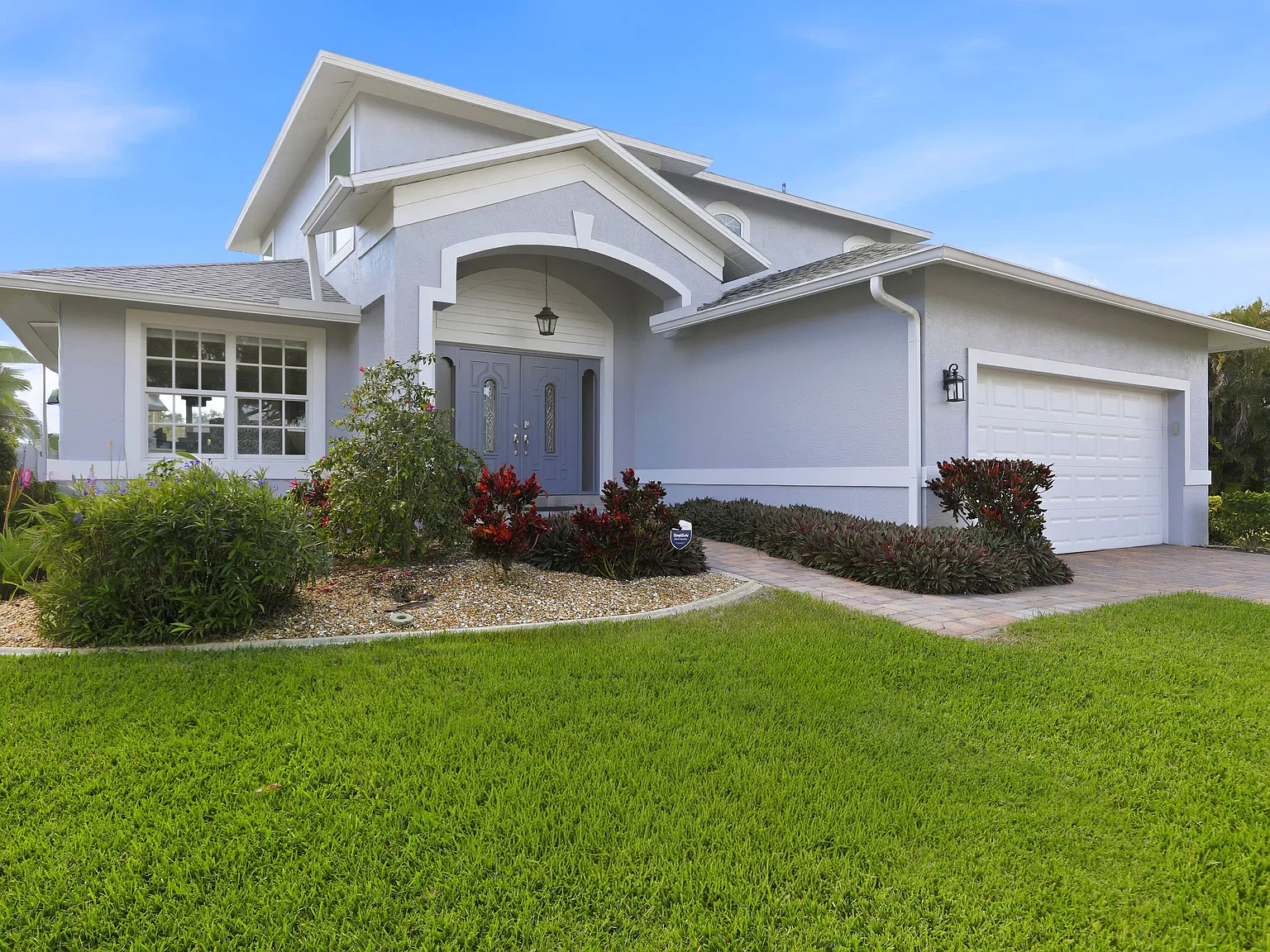 3 bed, 2.5 bath, 2015 sqft, $4,200 — Photo 4