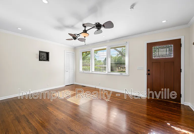 7020 Bonnamere Dr — Photo 8
