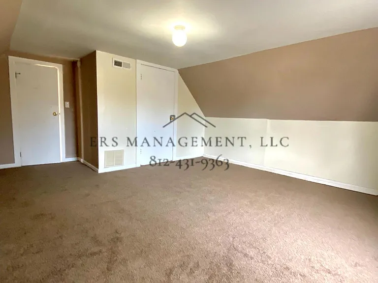 635 E Maryland St — Photo 8