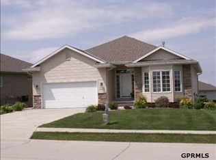 16076 Weber St, Bennington, NE 68007