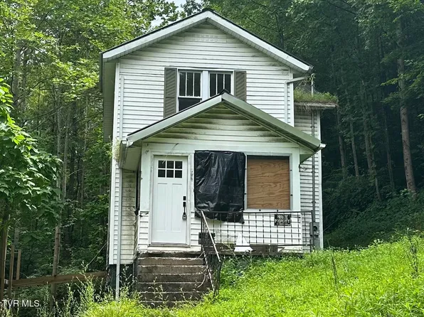 210 Callahan Ave, Appalachia, VA 24216
