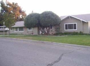 5717 Royal Hill Dr, Riverside, CA 92506