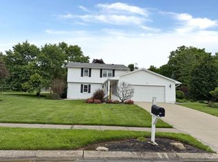 876 Maple Ridge Ct, Fairfield, OH 45014