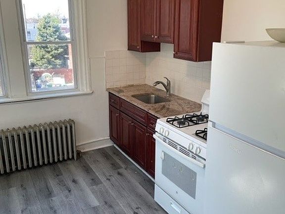 4th image of 3528 N 6th St Floor 2