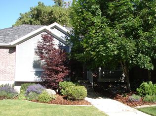 5813 S Regency Dr, Ogden, UT 84403